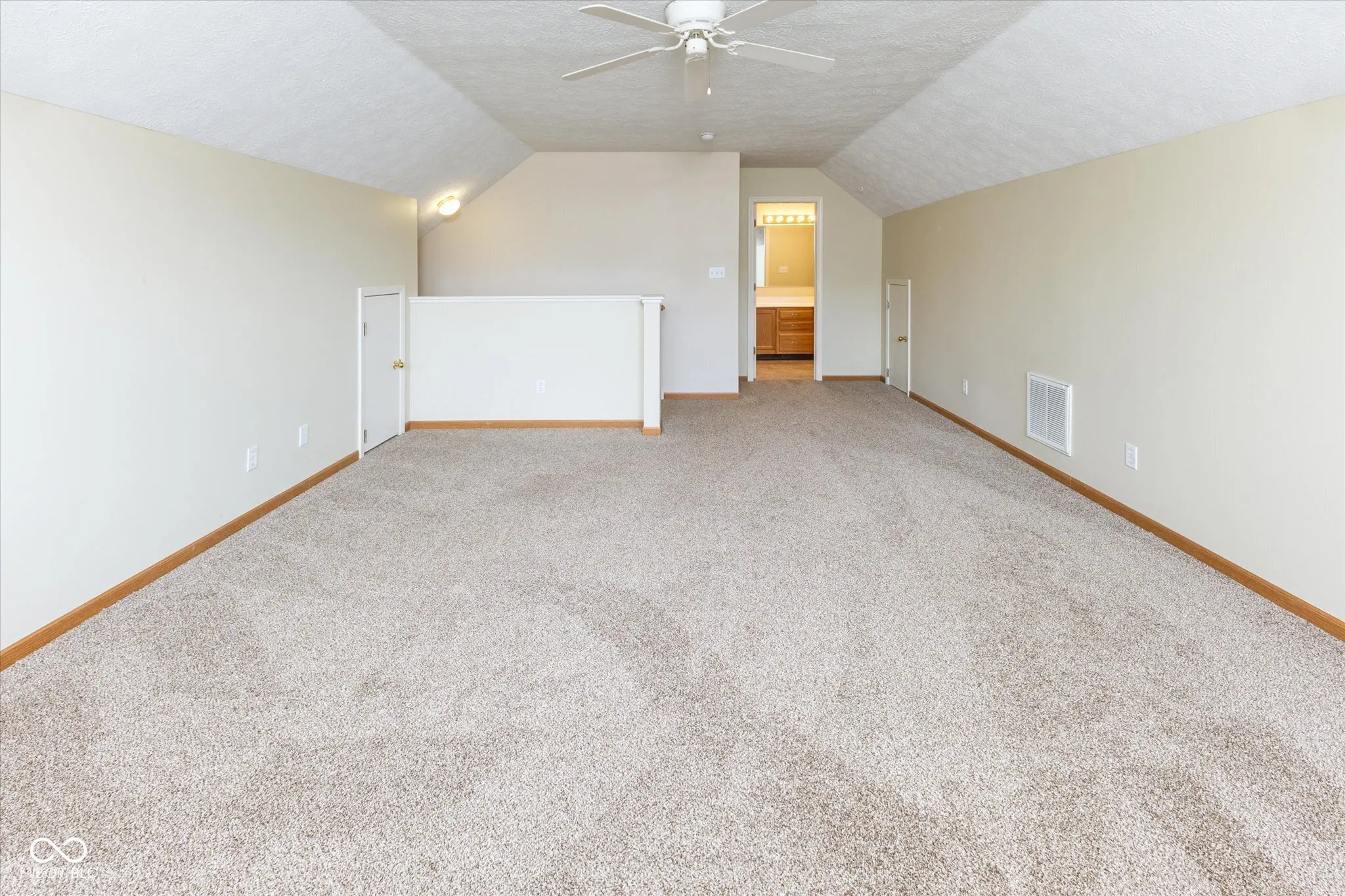 Indianapolis, Indiana 46227, United States, 2 Bedrooms Bedrooms, ,3 BathroomsBathrooms,Residential,Active,177640