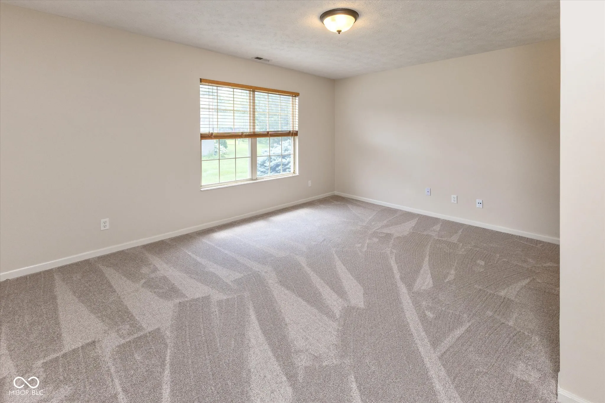 Indianapolis, Indiana 46227, United States, 2 Bedrooms Bedrooms, ,3 BathroomsBathrooms,Residential,Active,177640