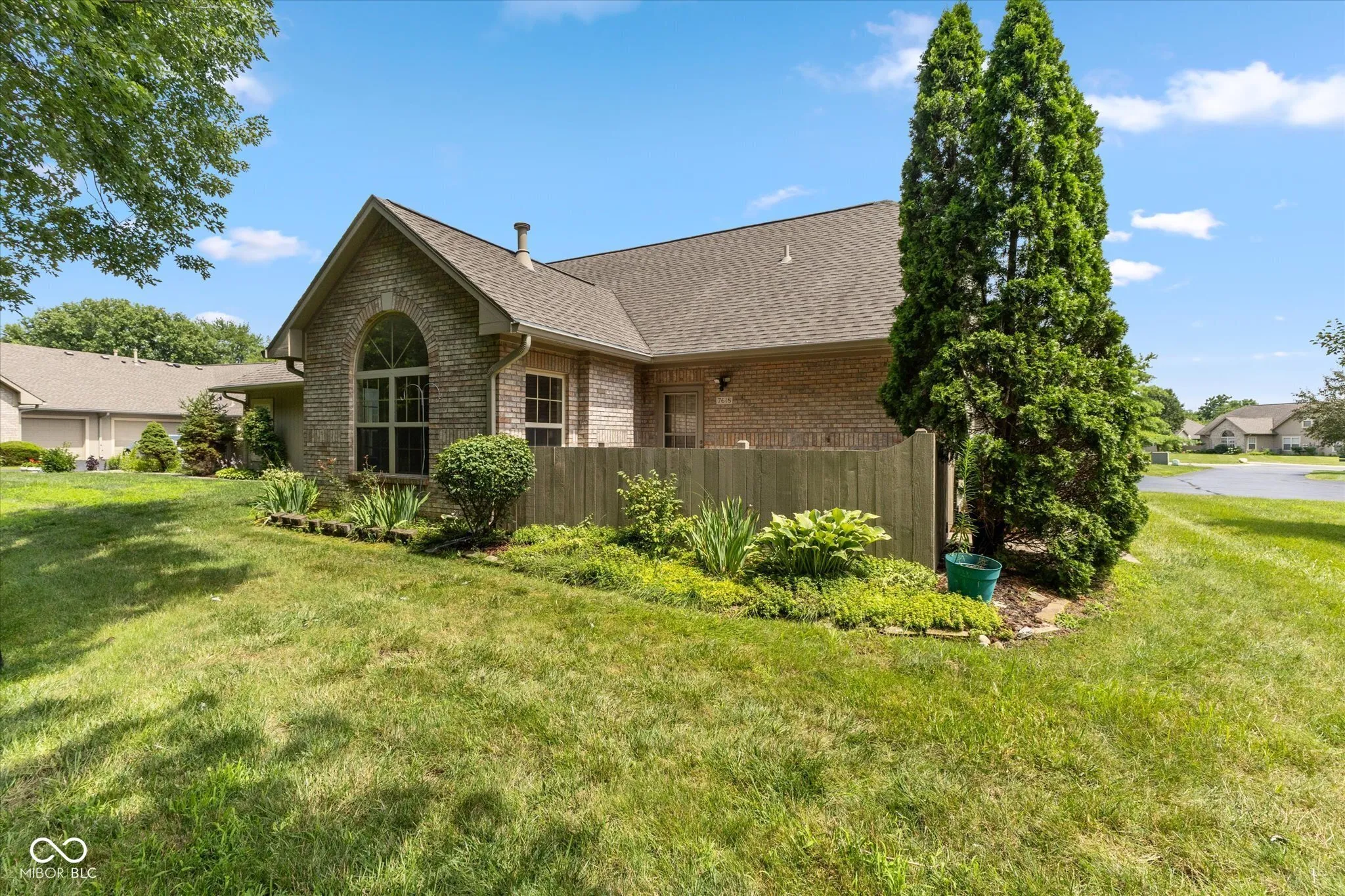 Indianapolis, Indiana 46227, United States, 2 Bedrooms Bedrooms, ,3 BathroomsBathrooms,Residential,Active,177640