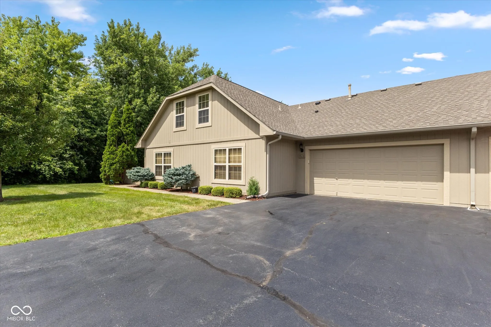 Indianapolis, Indiana 46227, United States, 2 Bedrooms Bedrooms, ,3 BathroomsBathrooms,Residential,Active,177640