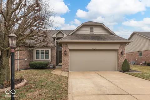 613 Brook Drive, Greenwood, IN 46143 - MLS#: 22023433