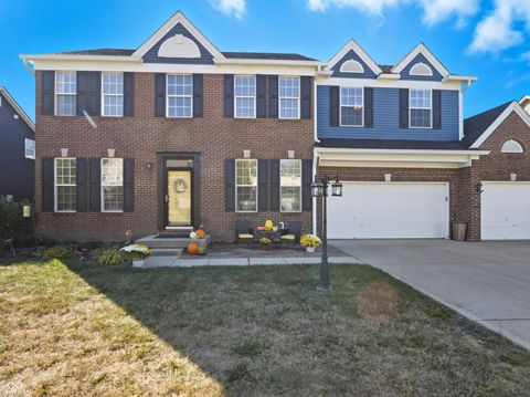 15 W Woodsage Court Westfield IN 46074