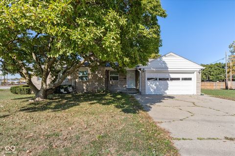Photo of 506 Lawrence Avenue, Indianapolis, IN 46227 (MLS # 22097285)