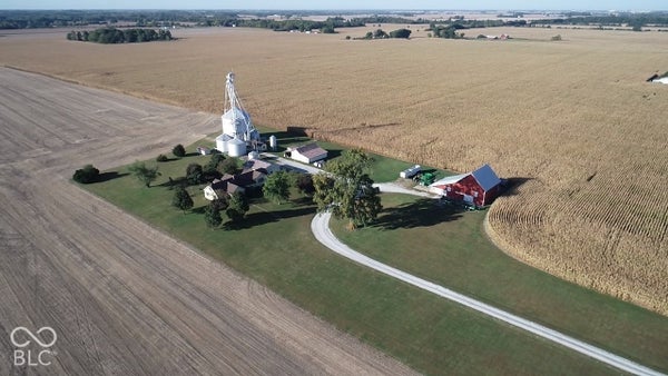 10449 W 300 S, JAMESTOWN, IN 46147 - Image 63443ef9ffcad2a26f596b80d9a20e01/1912949280