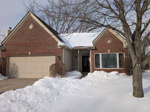 Photo of 9940 Wellcroft Lane, Indianapolis, IN 46236 (MLS # 22082961)