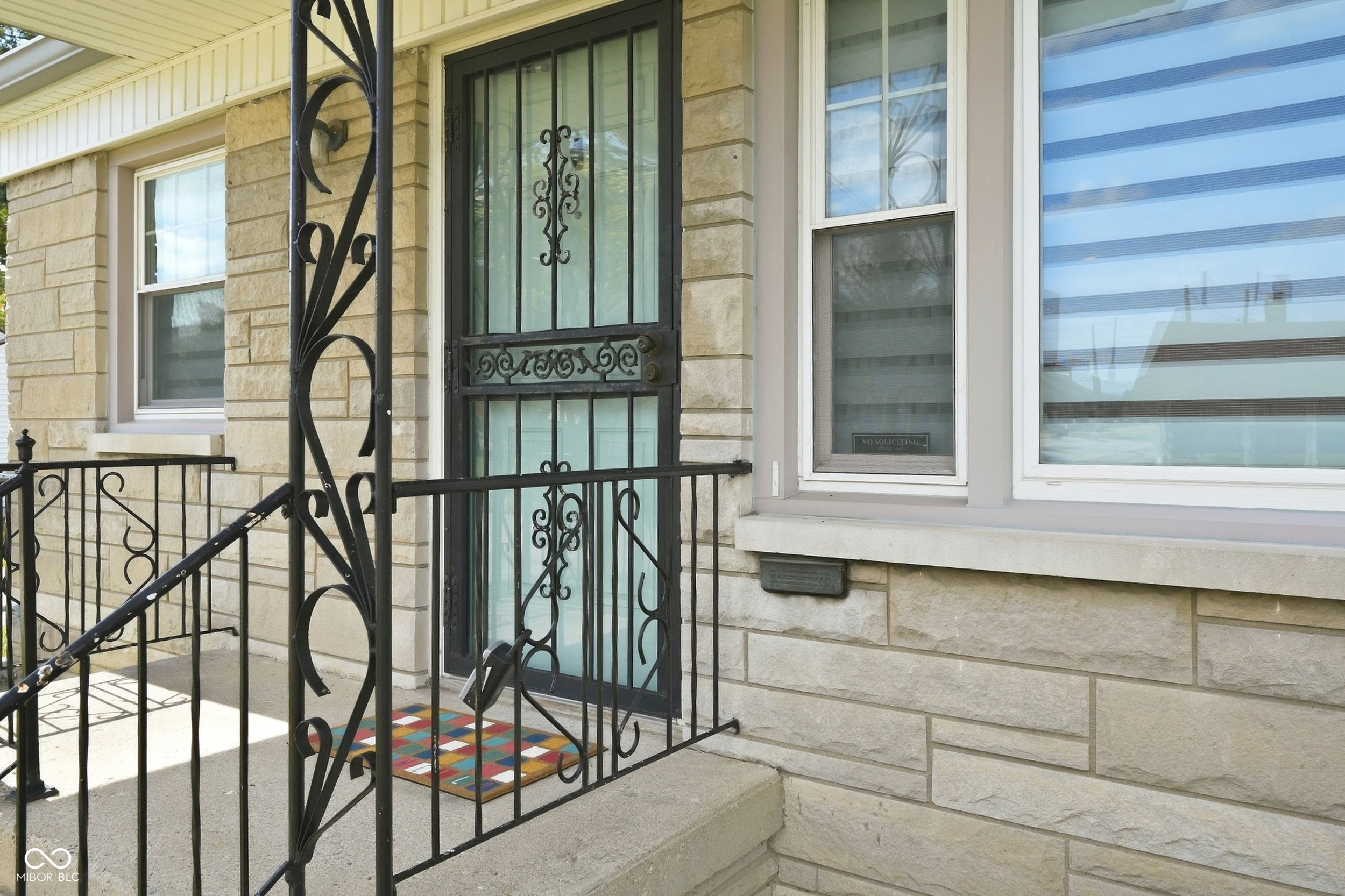 202 N 18th Avenue