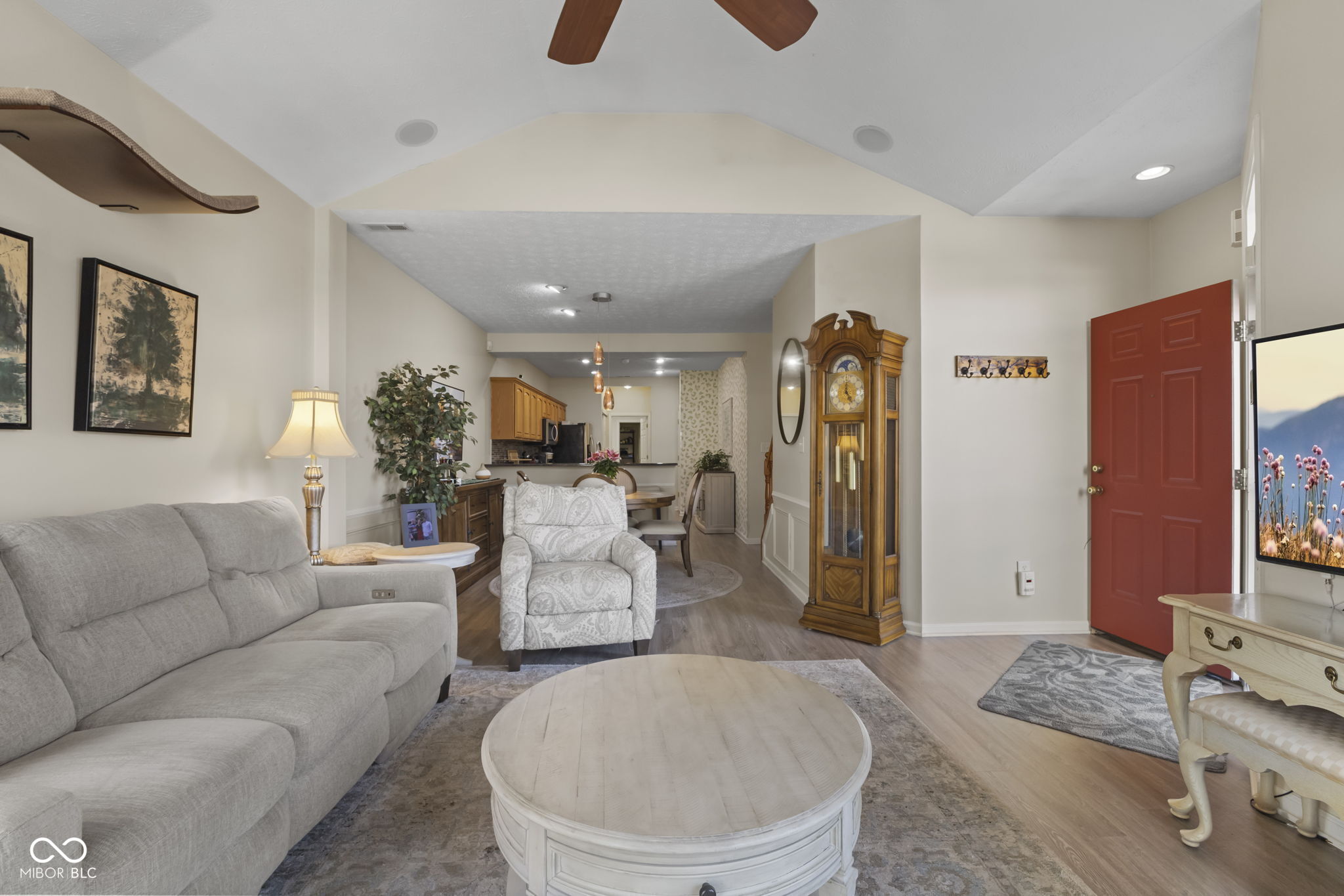 5807 Cool Hollow Way