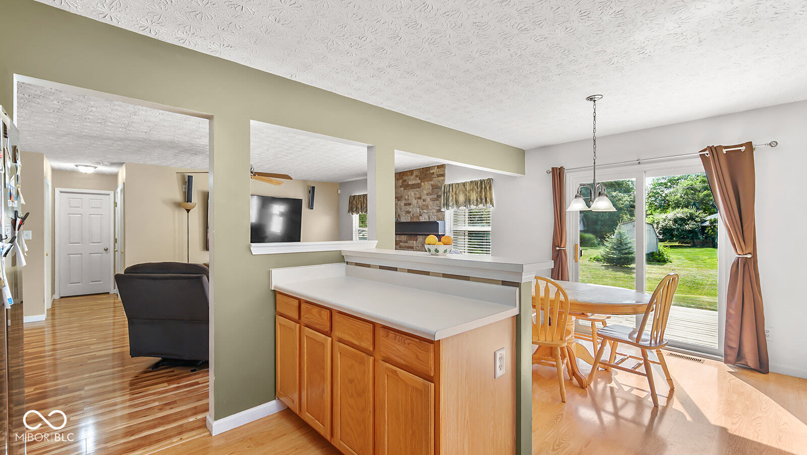 1382 Fall Ridge Drive