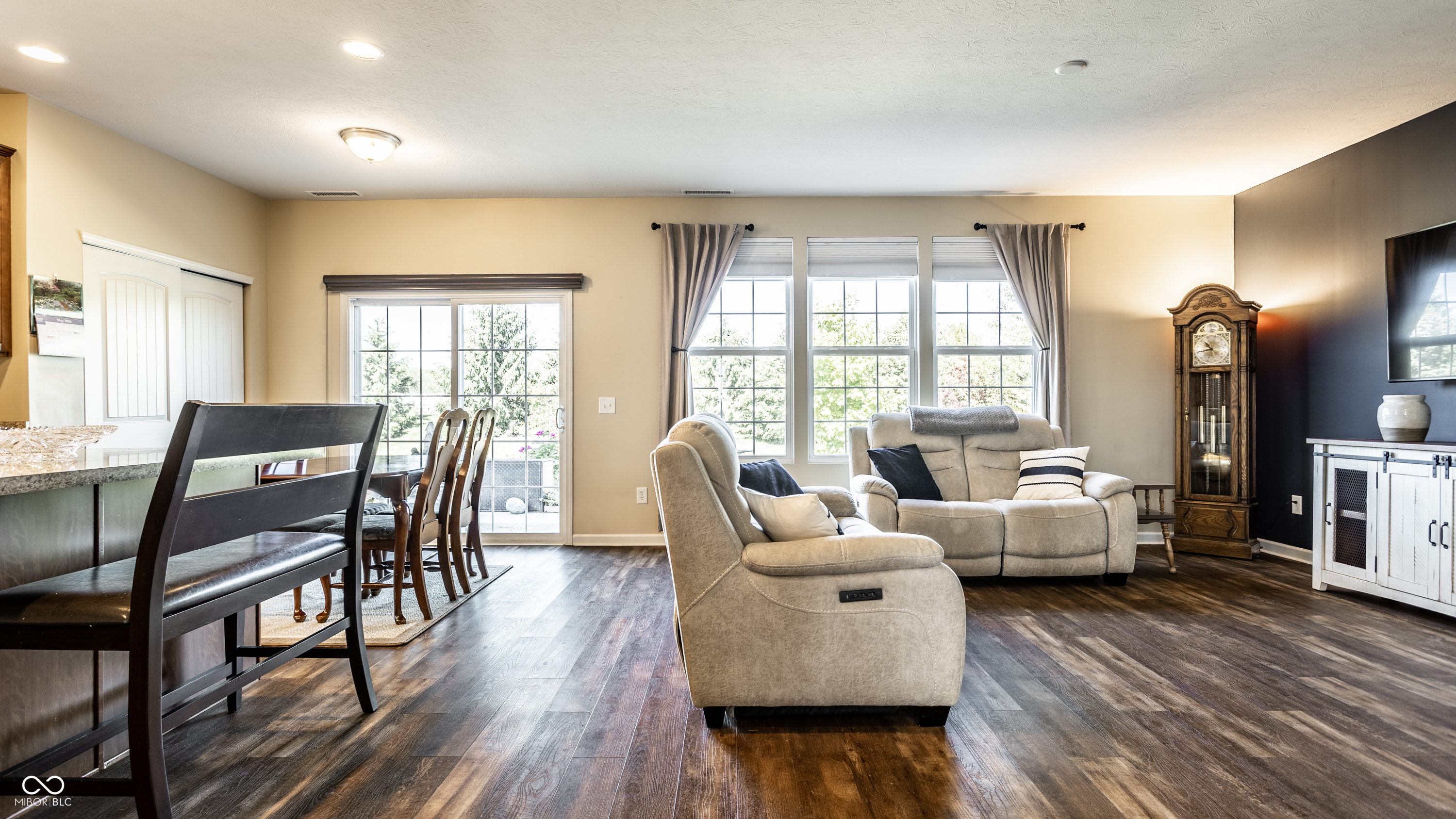 4772 Timberline Trail