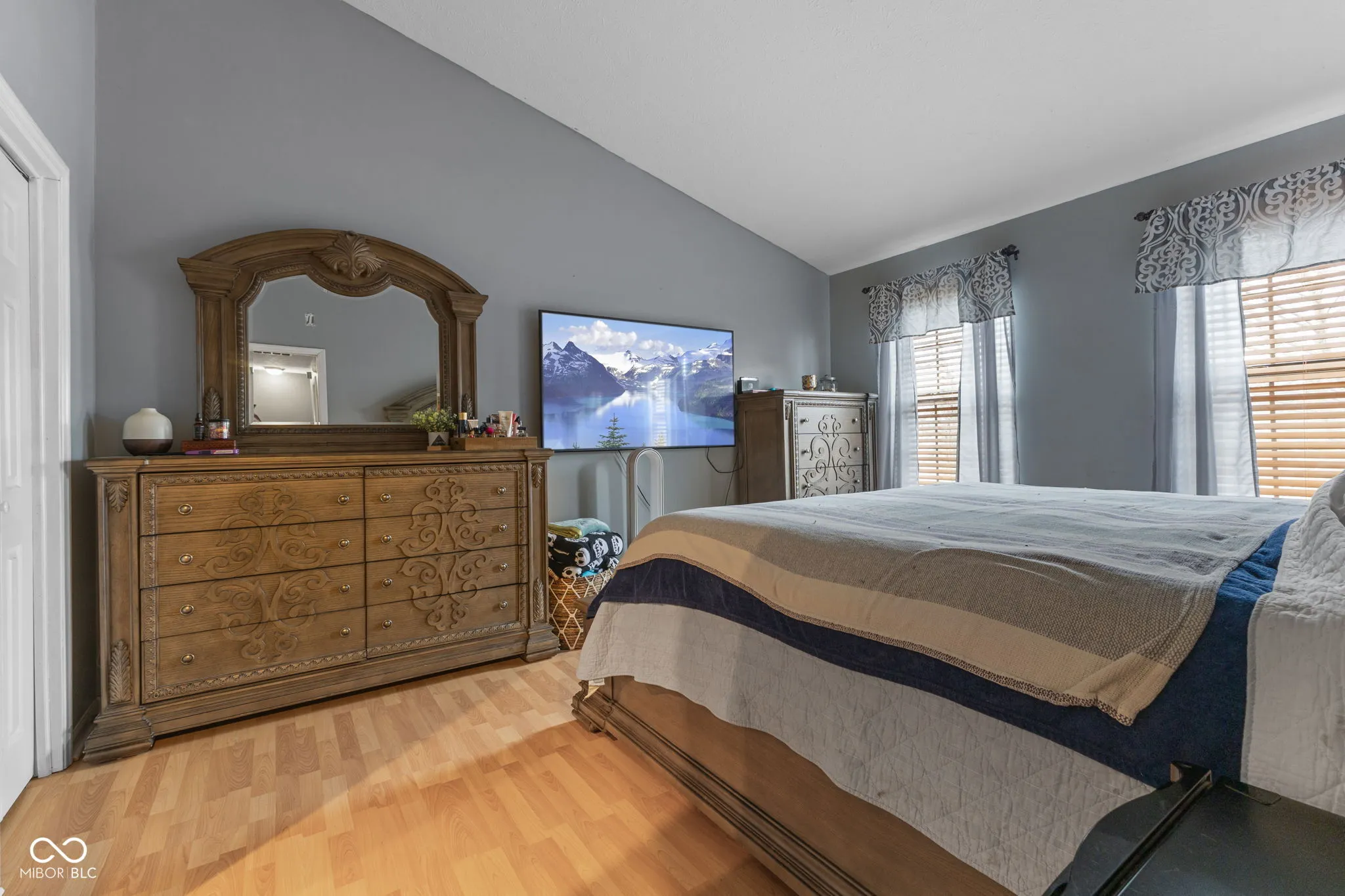 Indianapolis, Indiana 46234, United States, 4 Bedrooms Bedrooms, ,3 BathroomsBathrooms,Residential,Pending,5157