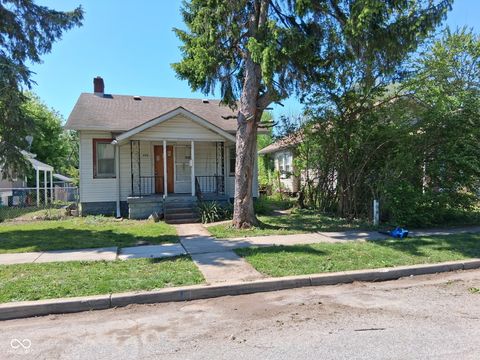 Photo of 406 S Butler Avenue, Indianapolis, IN 46219 (MLS # 22097796)