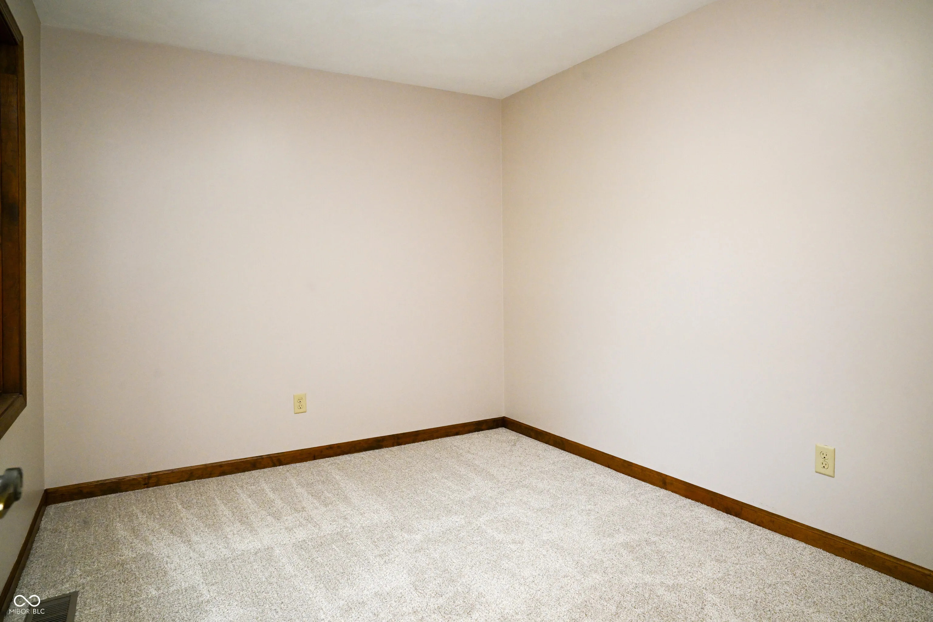 Greenwood, Indiana 46142, United States, 5 Bedrooms Bedrooms, ,3 BathroomsBathrooms,Residential,Active,225205