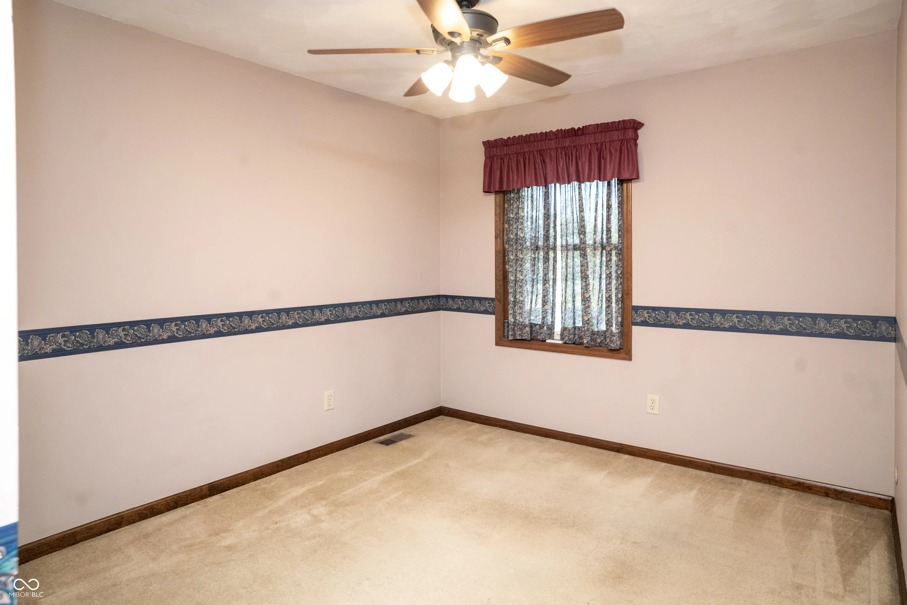 Greenwood, Indiana 46142, United States, 5 Bedrooms Bedrooms, ,3 BathroomsBathrooms,Residential,Active,225205