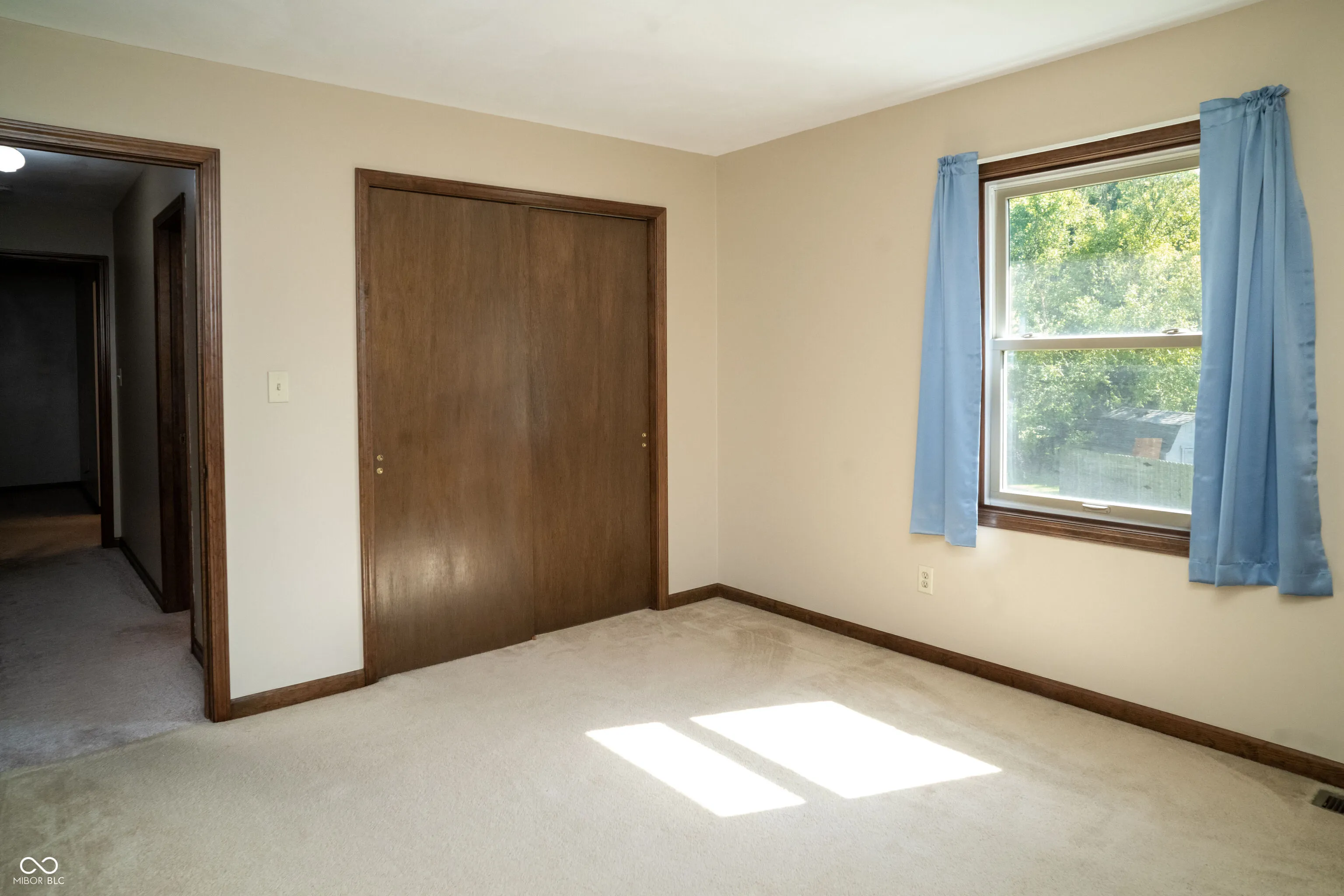 Greenwood, Indiana 46142, United States, 5 Bedrooms Bedrooms, ,3 BathroomsBathrooms,Residential,Active,225205