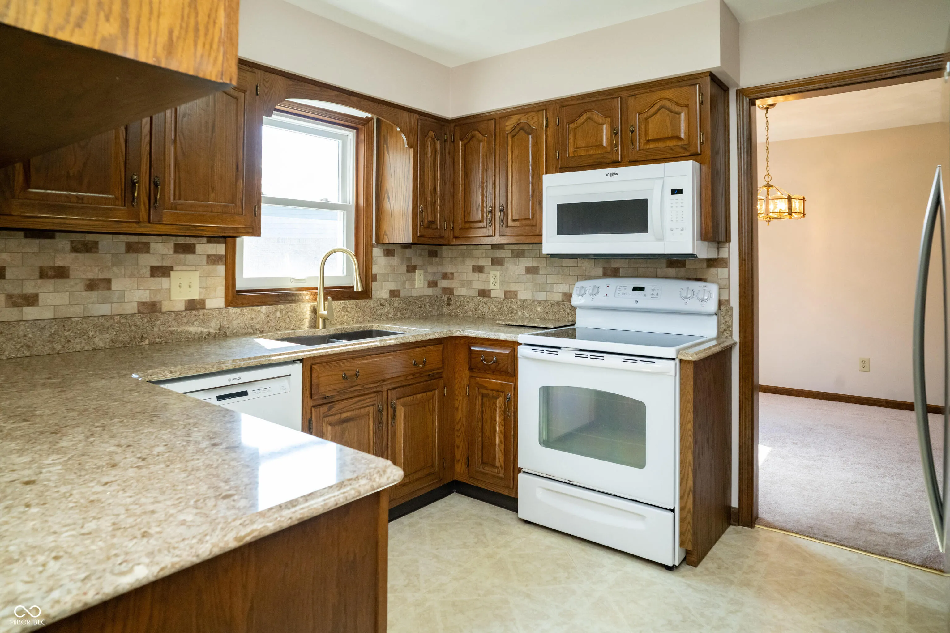 Greenwood, Indiana 46142, United States, 5 Bedrooms Bedrooms, ,3 BathroomsBathrooms,Residential,Active,225205