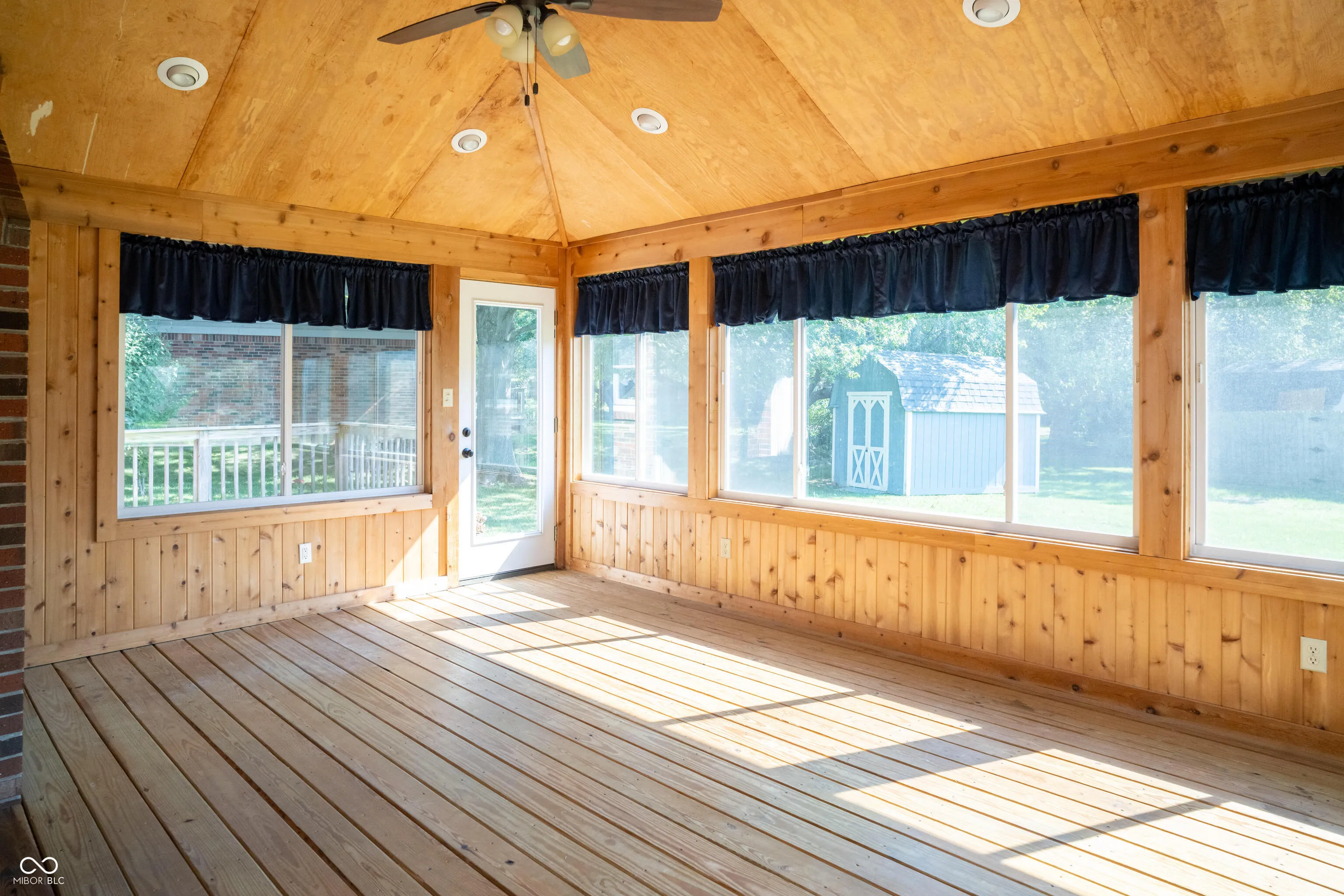 Greenwood, Indiana 46142, United States, 5 Bedrooms Bedrooms, ,3 BathroomsBathrooms,Residential,Active,225205