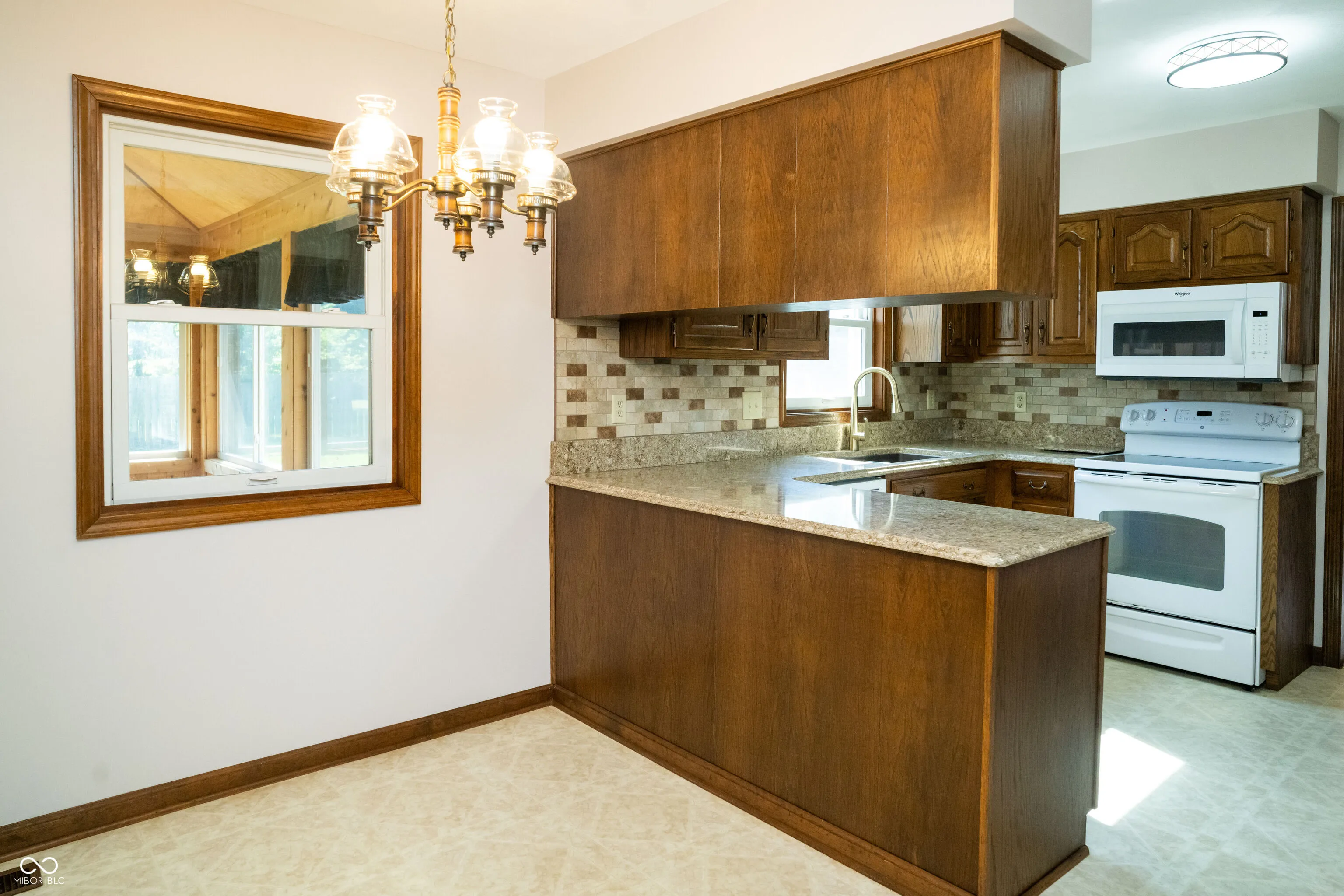 Greenwood, Indiana 46142, United States, 5 Bedrooms Bedrooms, ,3 BathroomsBathrooms,Residential,Active,225205