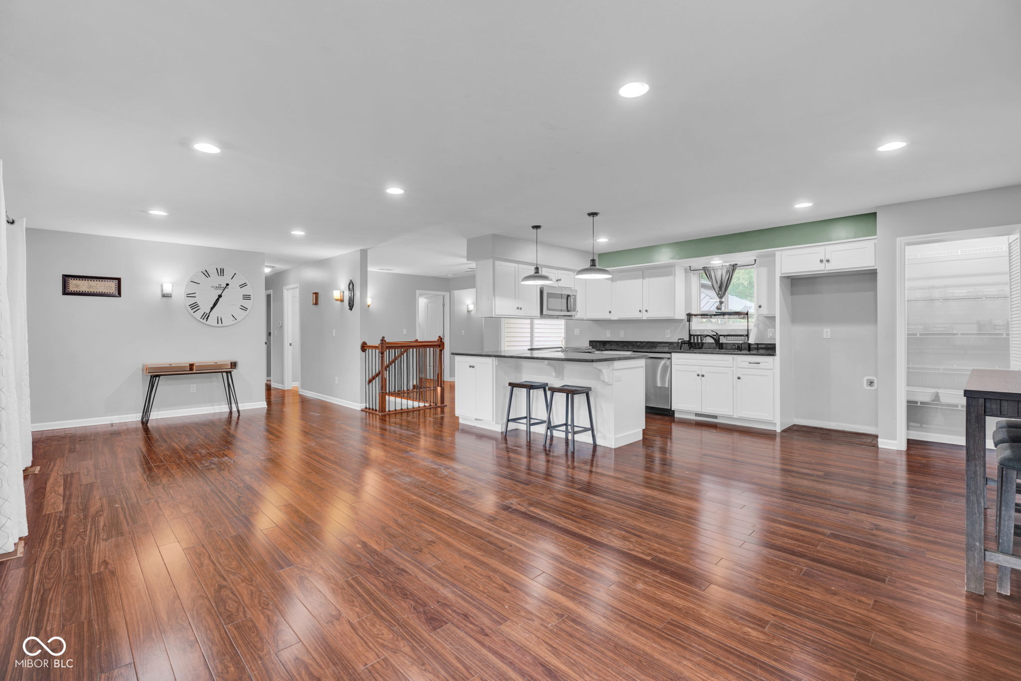 19514 E Lake Site Drive