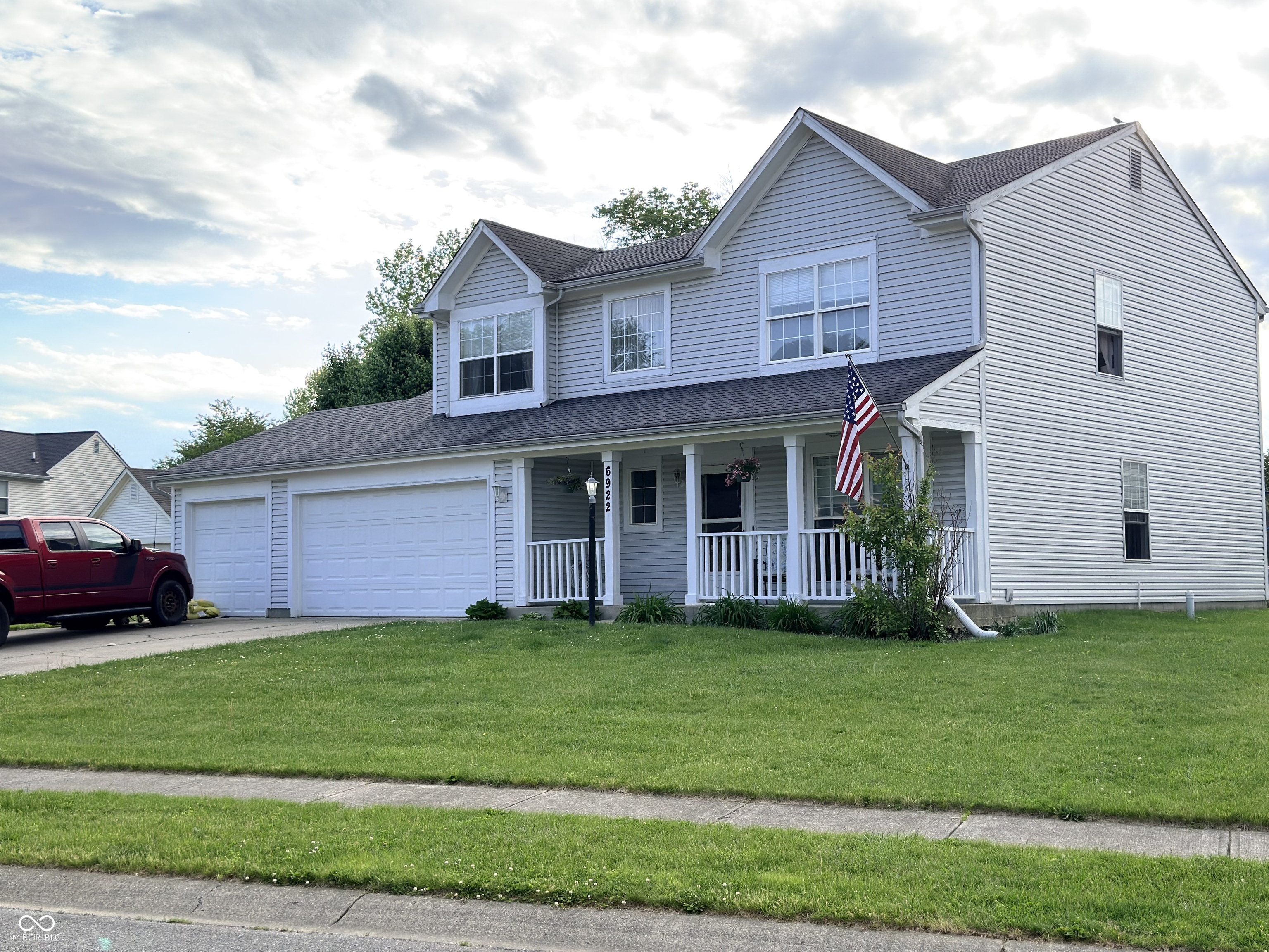 6922 Devinney Lane
