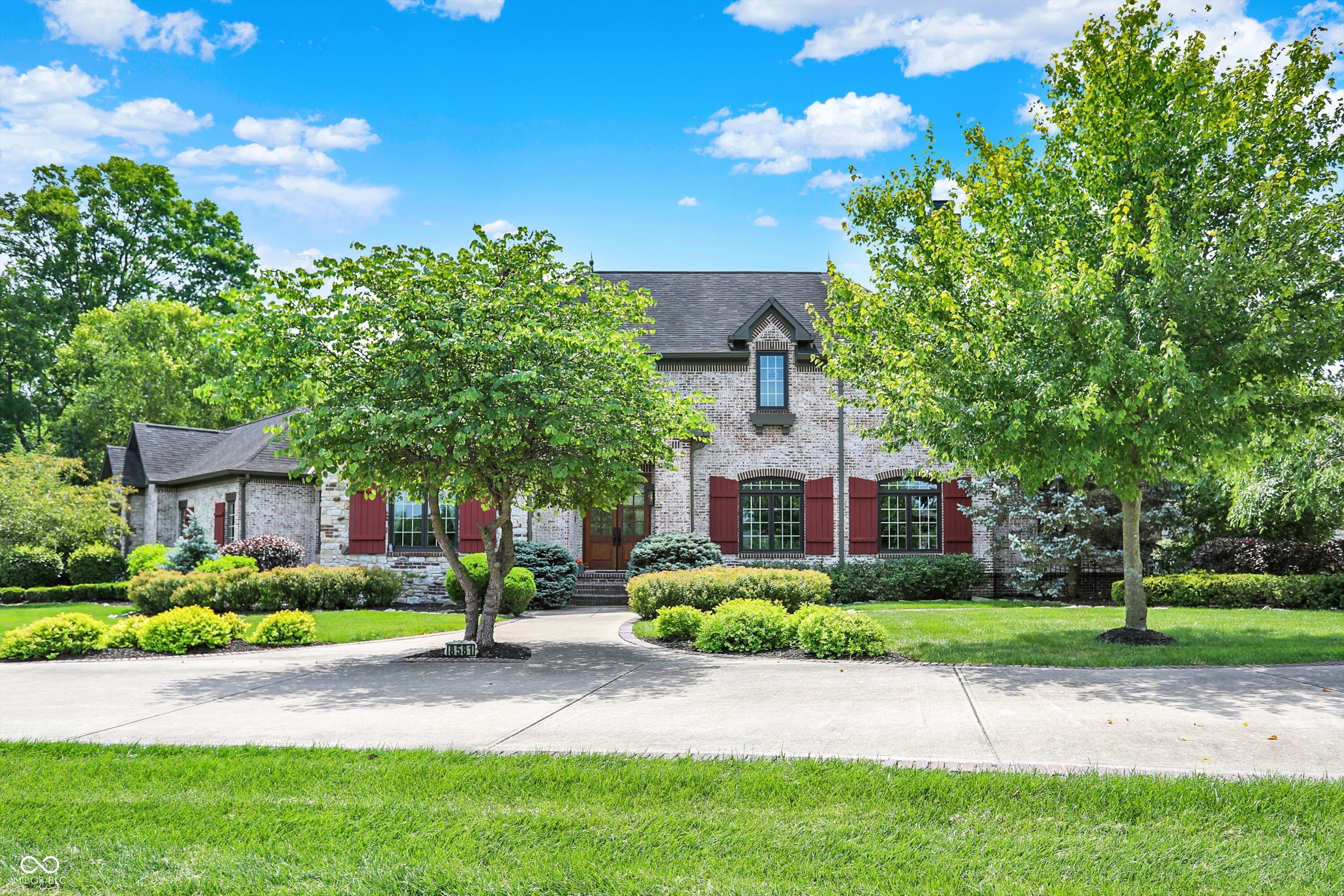 8581 Hunt Club Road