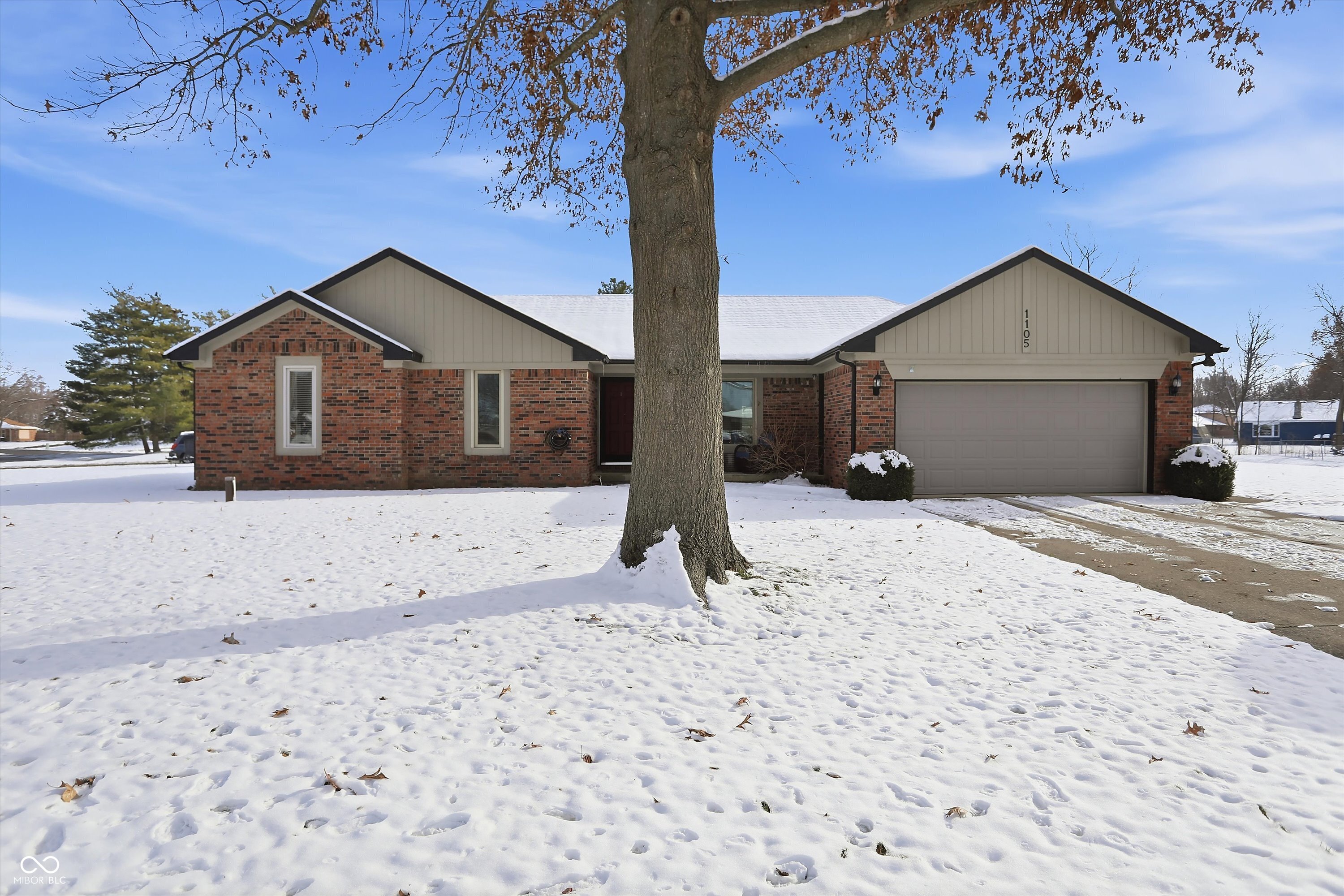 1105 Fox Trail Drive E