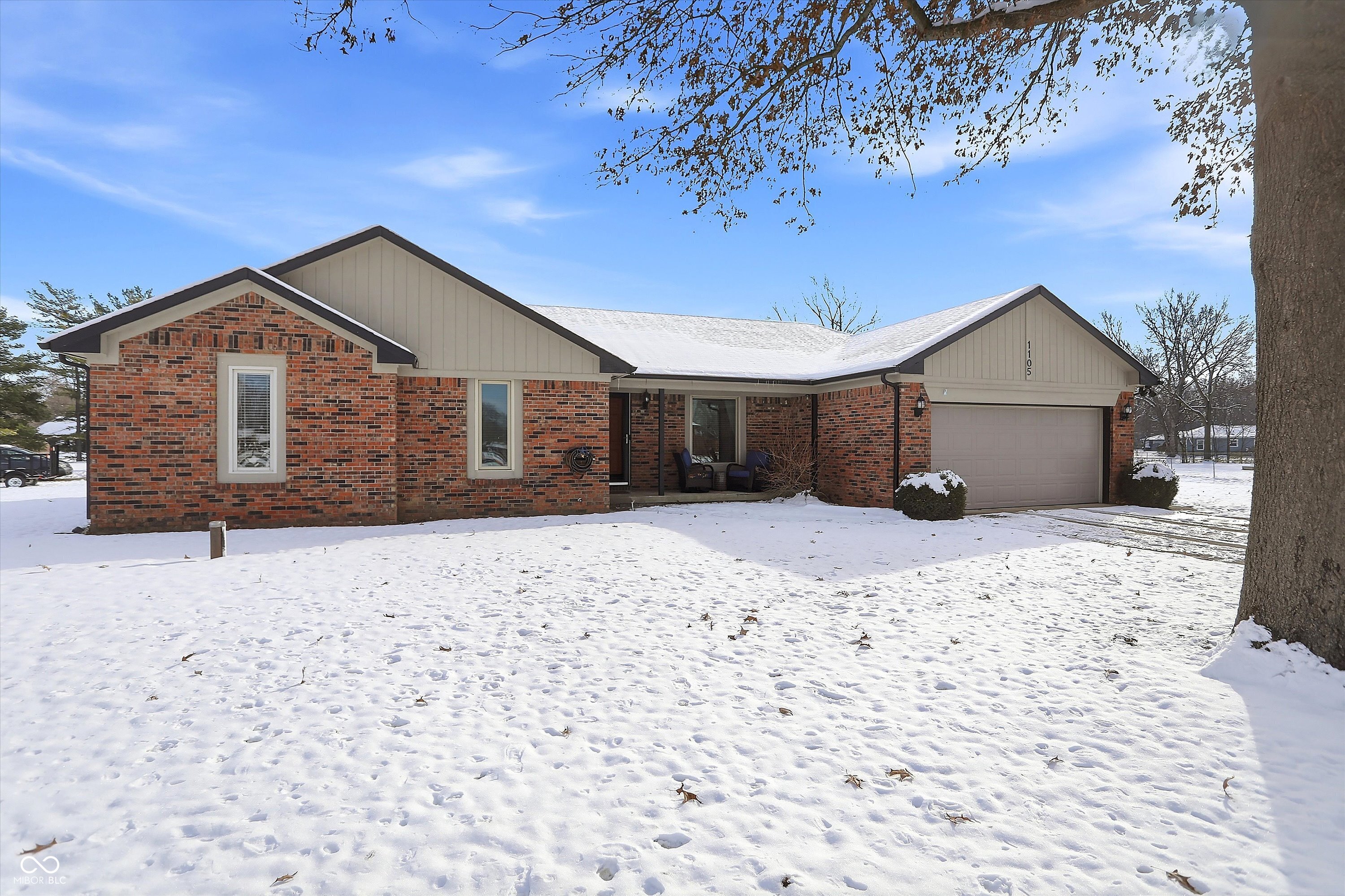 1105 Fox Trail Drive E
