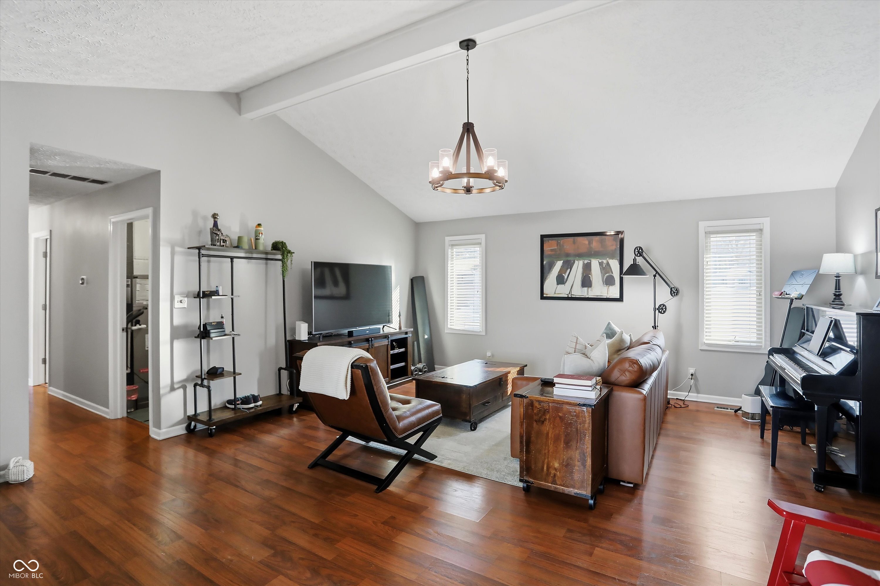 1105 Fox Trail Drive E