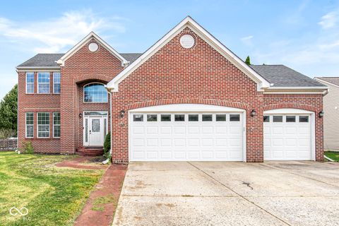 Photo of 1263 Birchwood Way, Greenwood, IN 46143 (MLS # 22069210)