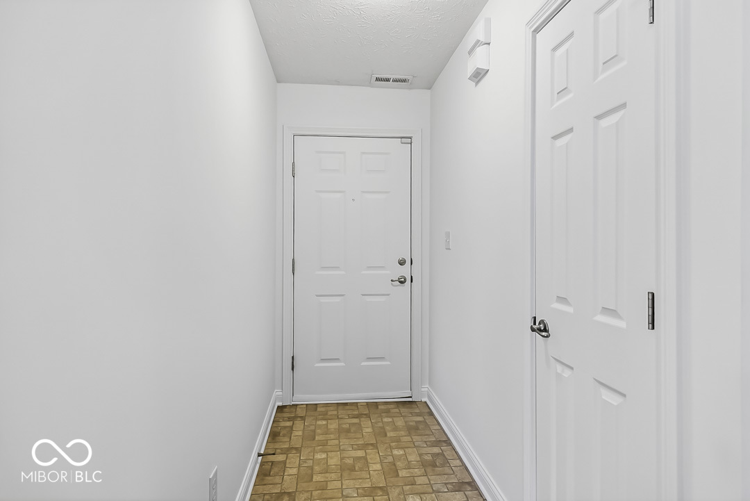 2212 Southlake Avenue E