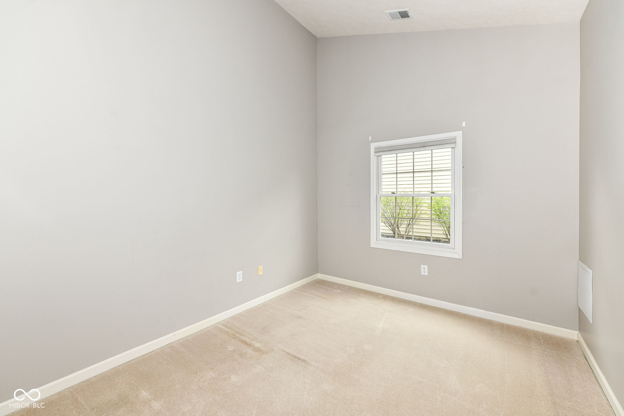 18009 Sun Ridge Circle