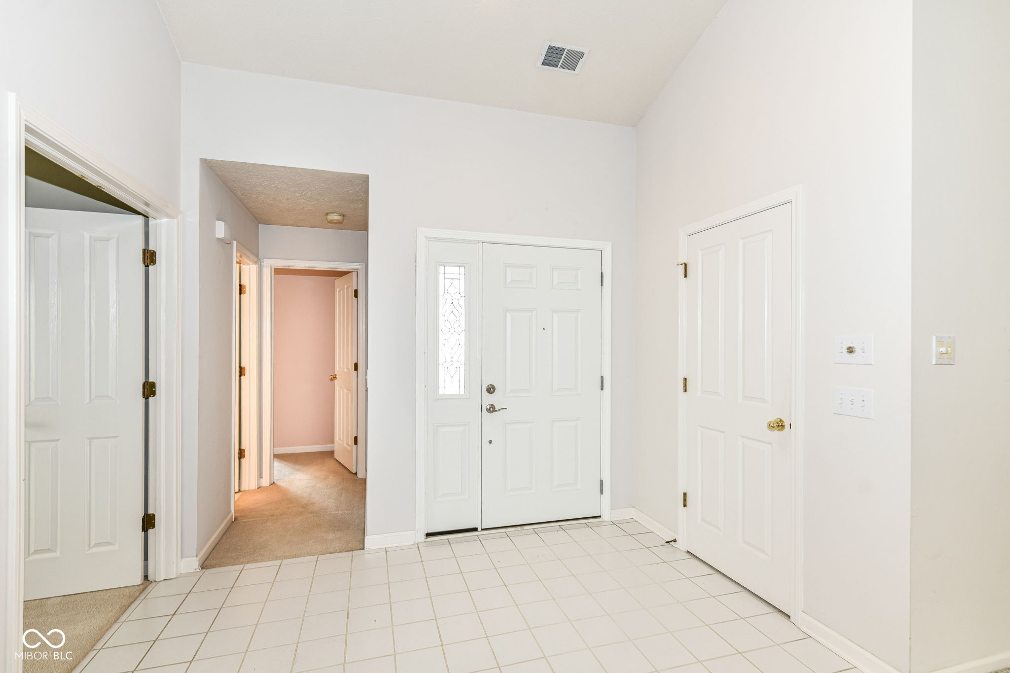 18009 Sun Ridge Circle