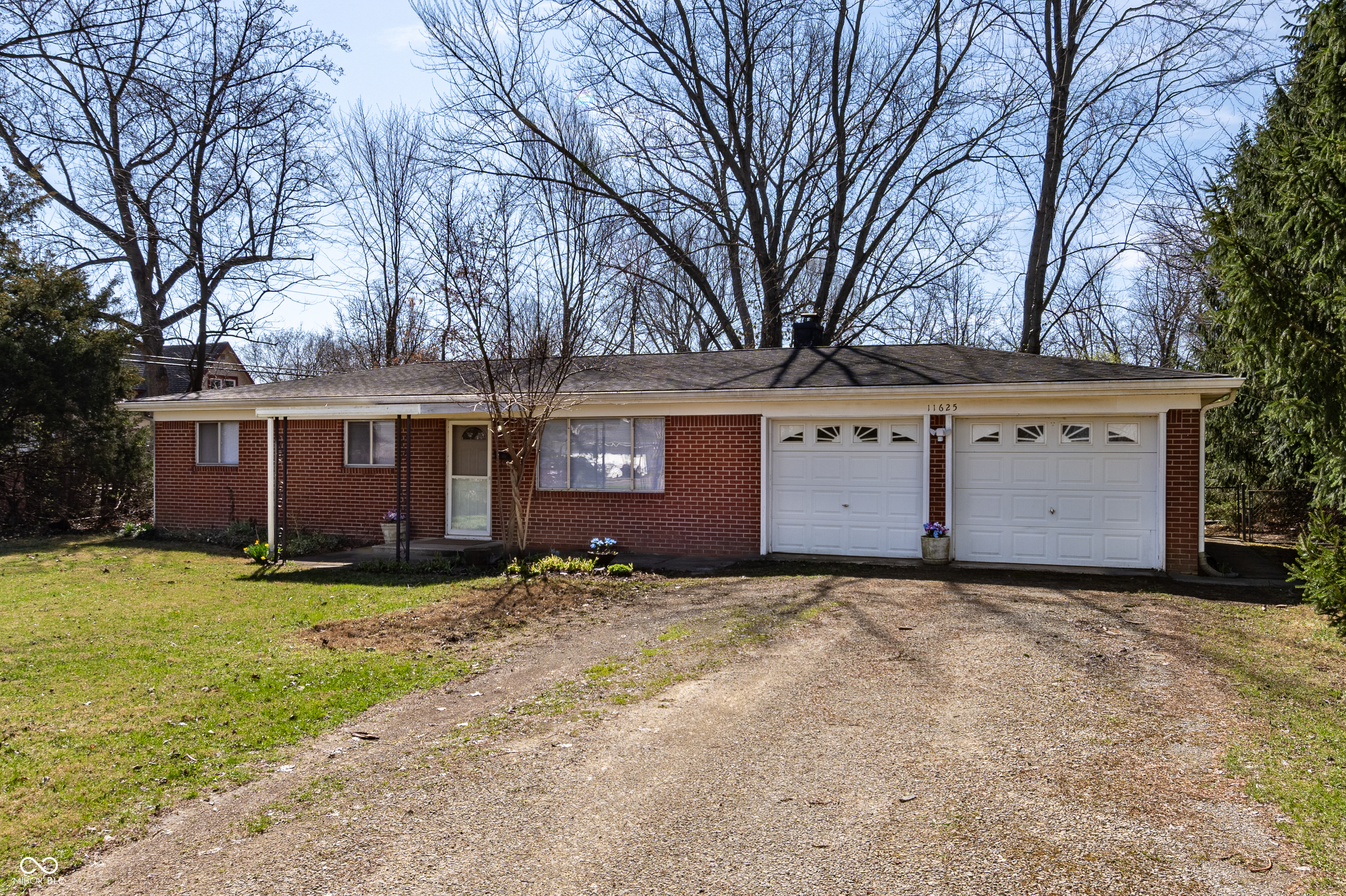 11625 E Welland Street