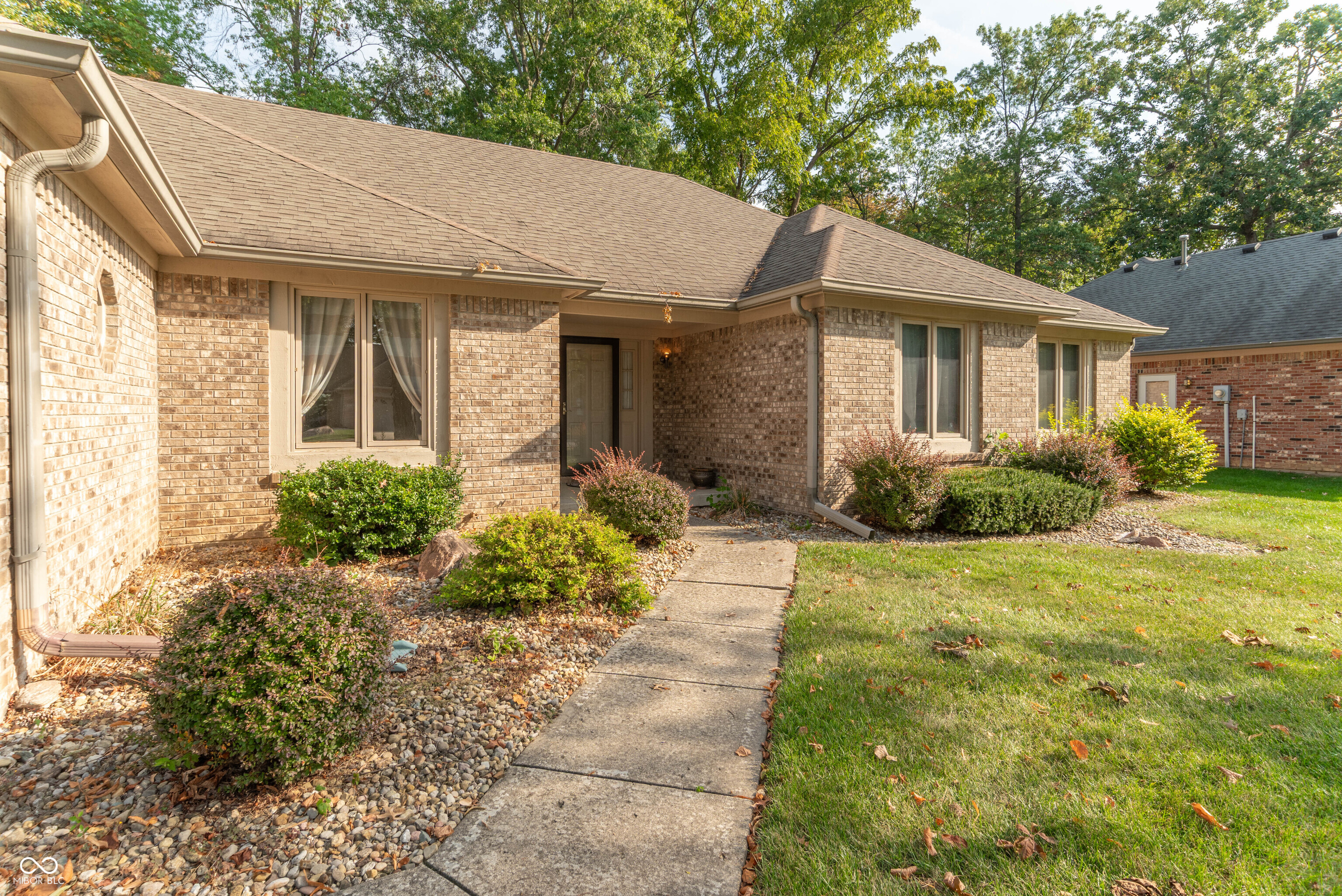 7574 Williamsburg Drive