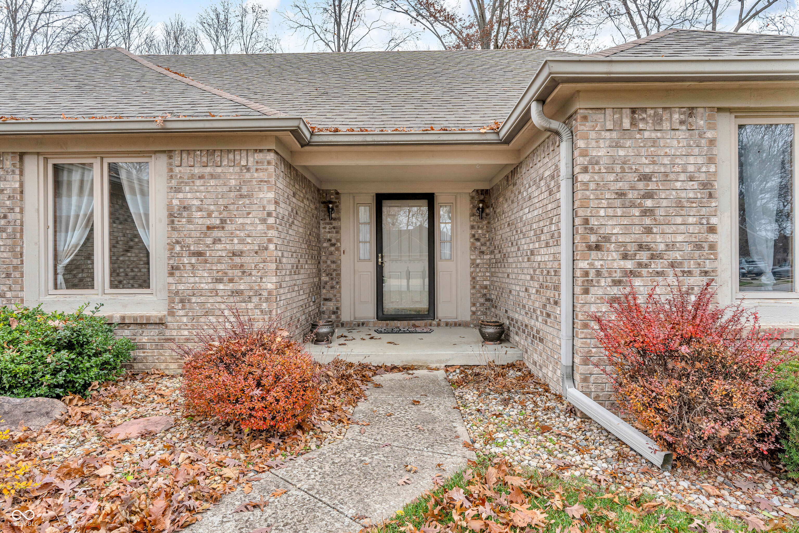 7574 Williamsburg Drive