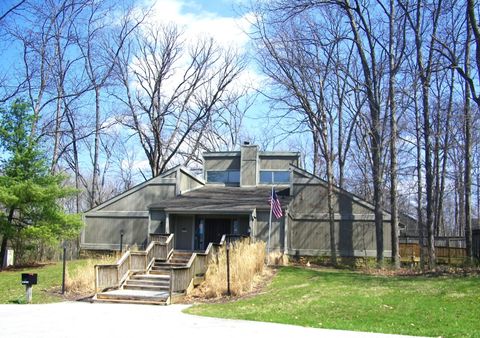 Photo of 4278 Woodsage Trace, Indianapolis, IN 46237 (MLS # 22089211)