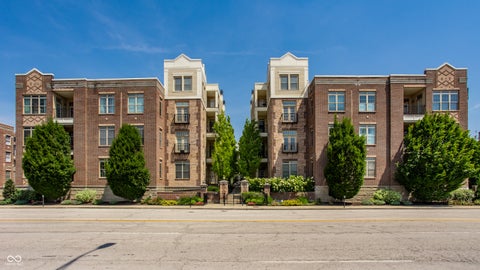 Photo of 450 E Ohio Street #207, Indianapolis, IN 46204 (MLS # 22106506)