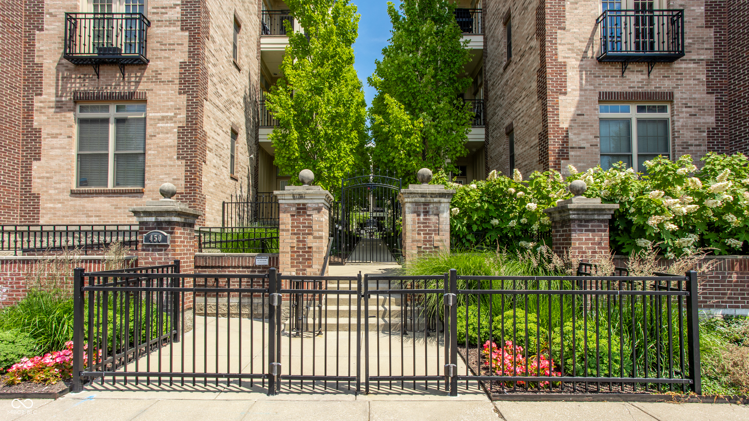 Photo 1 of 33 — 450 E Ohio Street 207, Indianapolis, IN 46204
