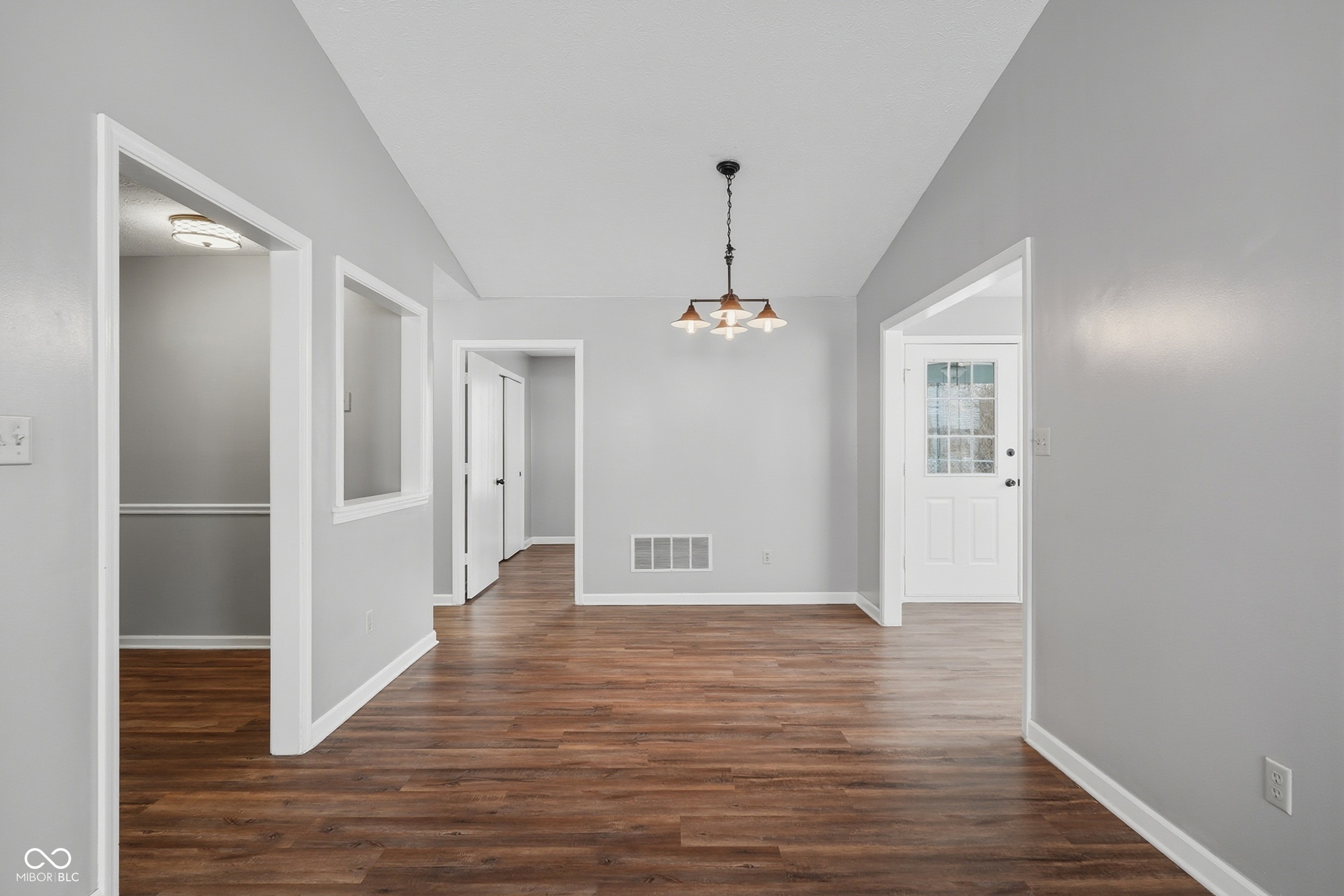 6643 S New Jersey Street