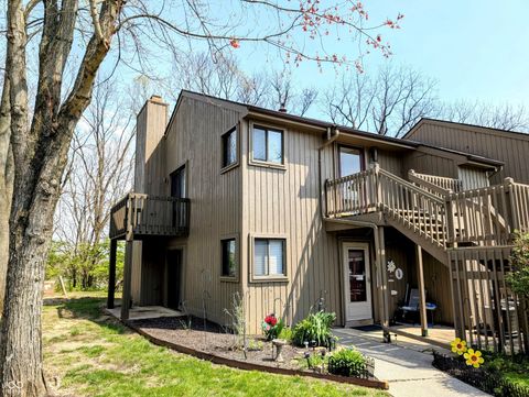 93 Lookout Ridge Drive 24U Columbus IN 47201
