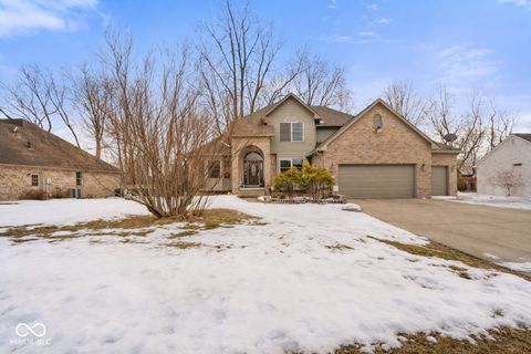 Photo of 237 Edgewood Court, Pittsboro, IN 46167 (MLS # 22084126)