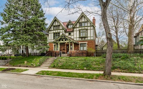 Photo of 2057 N New Jersey Street, Indianapolis, IN 46202 (MLS # 22092714)
