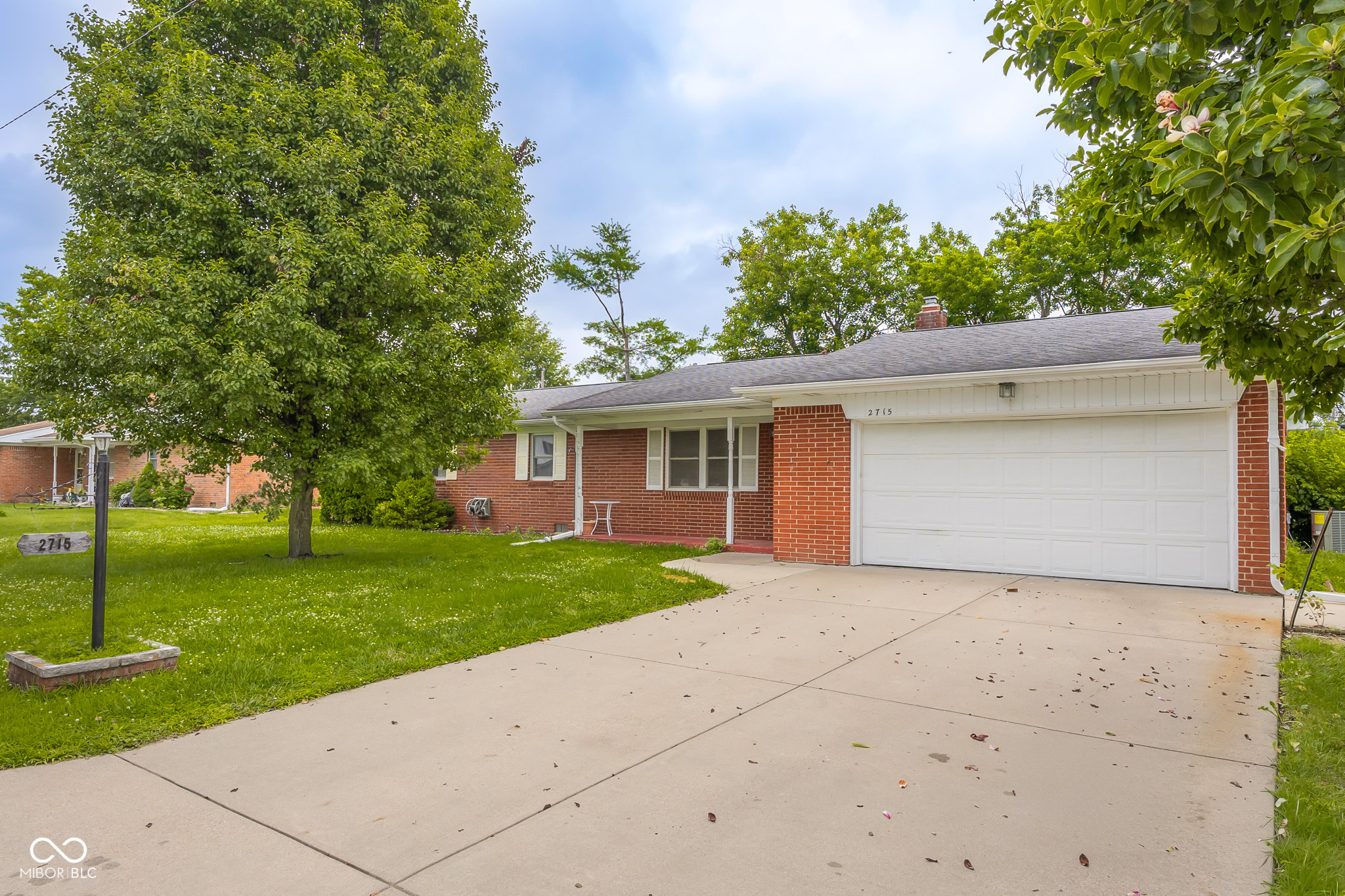 2715 Magnolia Court