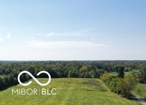 425 S 900 E Zionsville IN 46077