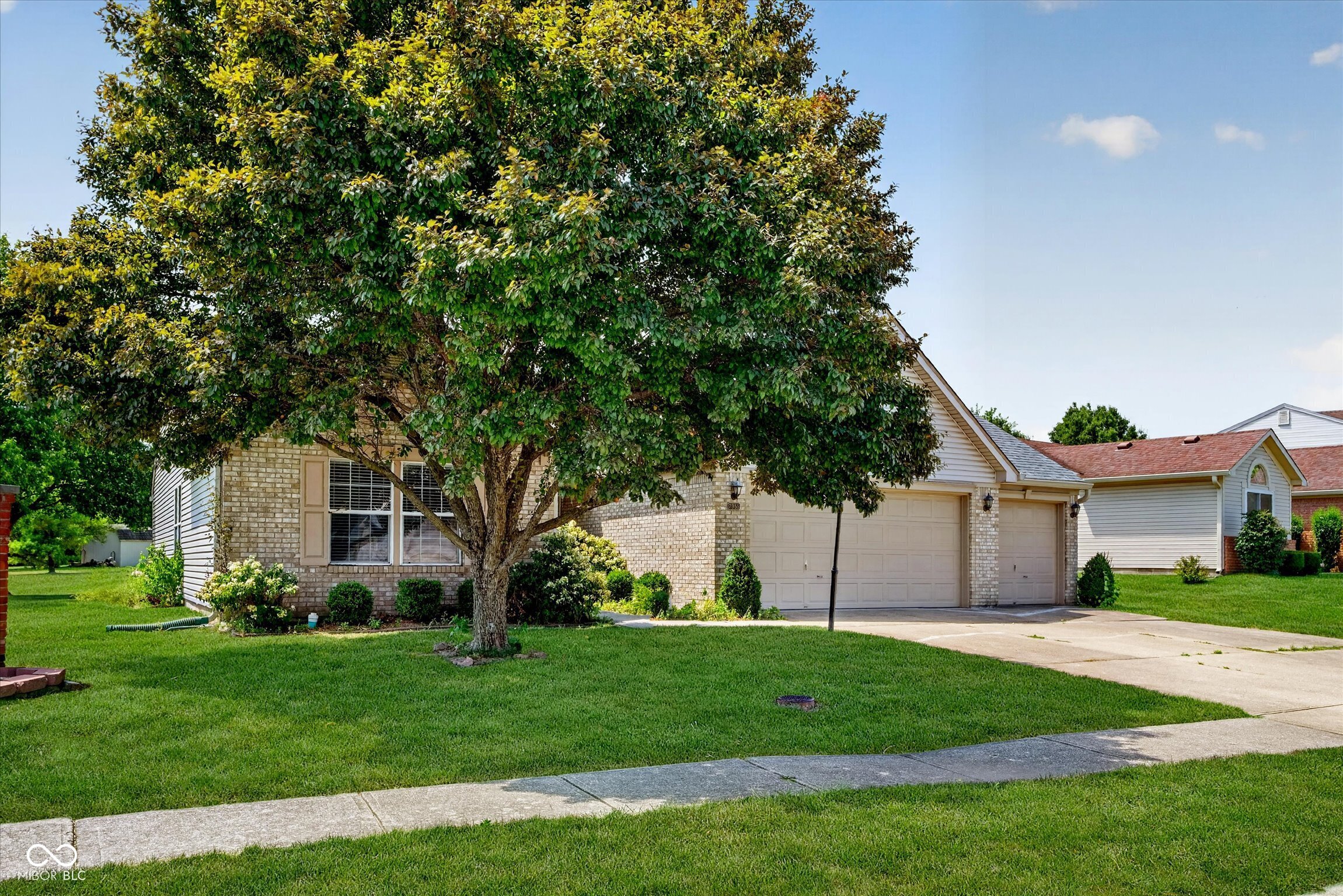 7955 Bent Willow Drive