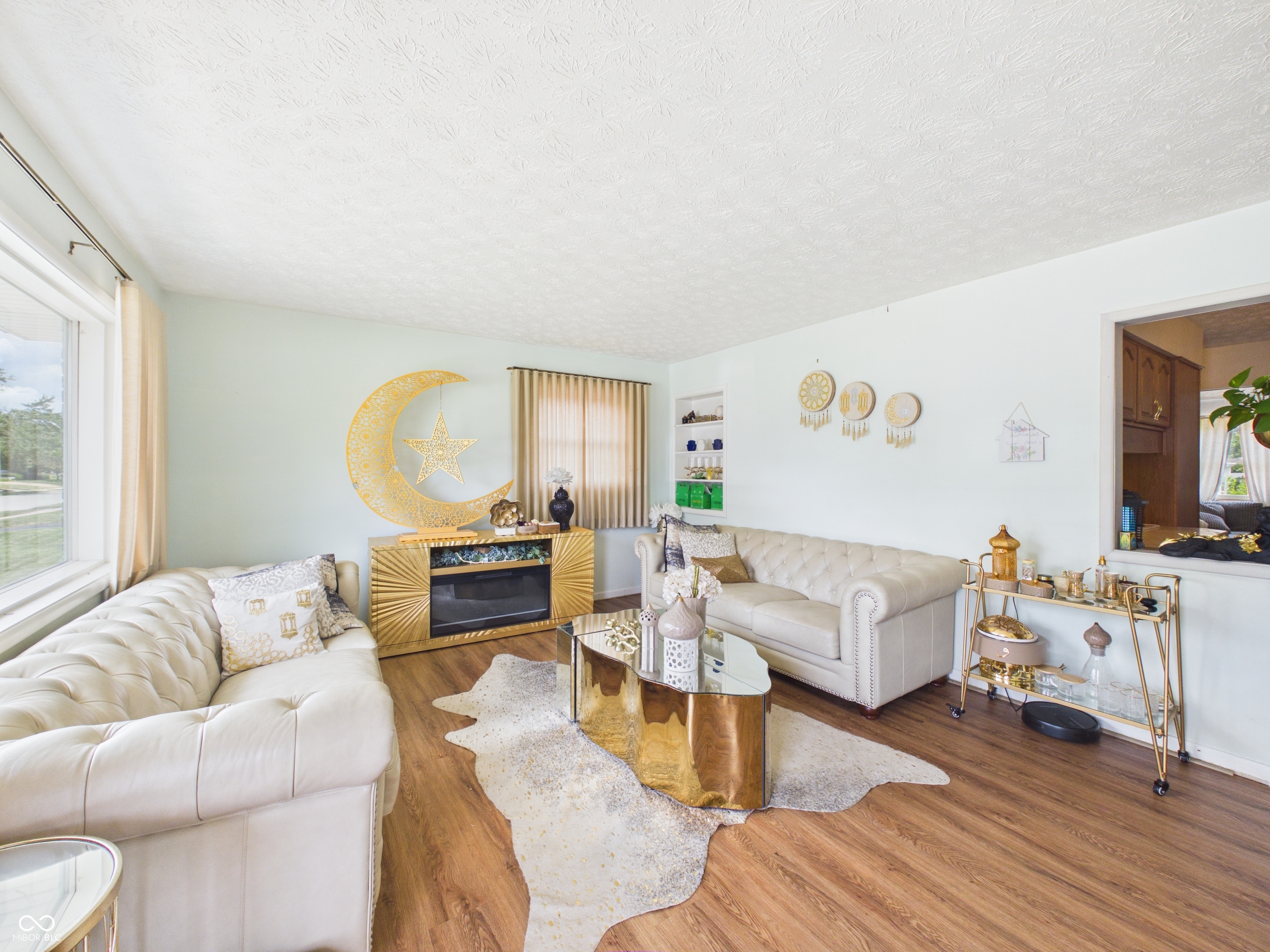 5551 Meadowood Drive