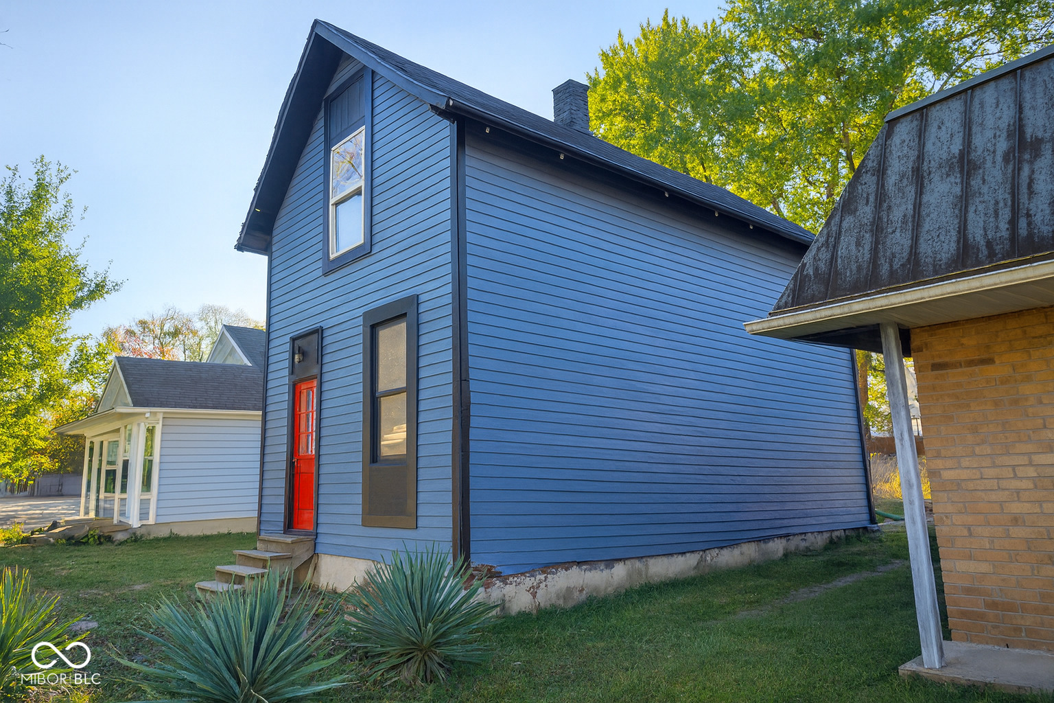 1315 E 9th Street