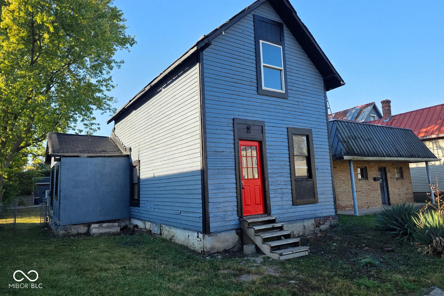 1315 E 9th Street
