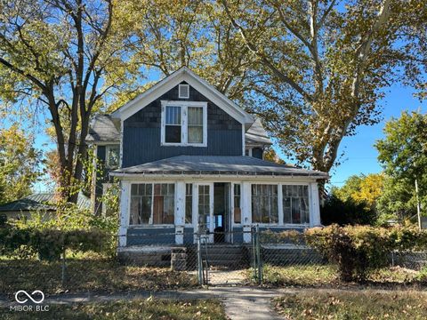 Photo of 1202 S Boots Street, Marion, IN 46953 (MLS # 22069359)