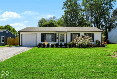 Photo of 41 North Drive, Mooresville, IN 46158 (MLS # 22127949)