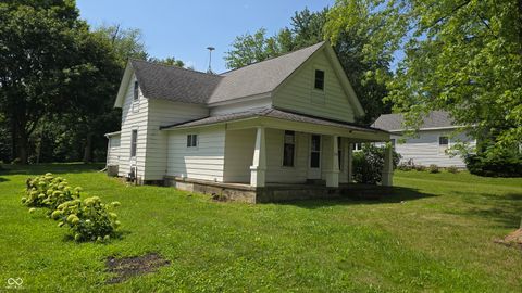 Photo of 230 S High Street, Jamestown, IN 46147 (MLS # 22055066)